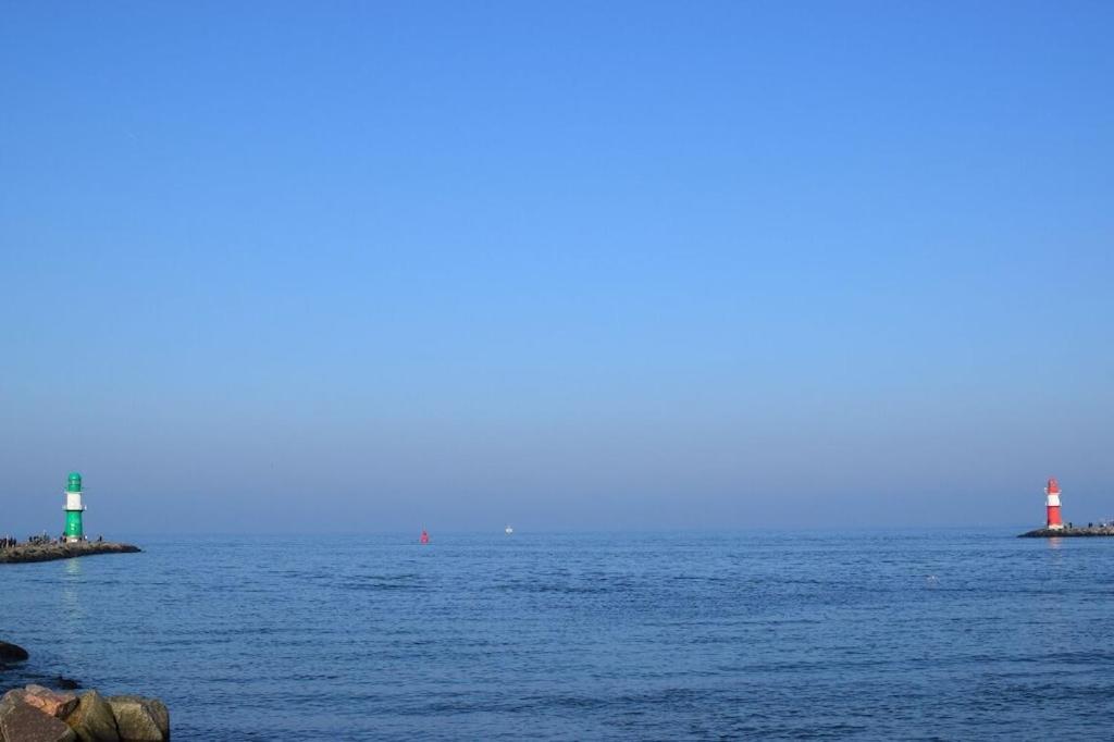 Villa Seeblick Warnemuende - Fewo Mit Meerblick Und Balkon Direkt Am Strand Fuer 2-4 Pers รอสต็อค ภายนอก รูปภาพ
