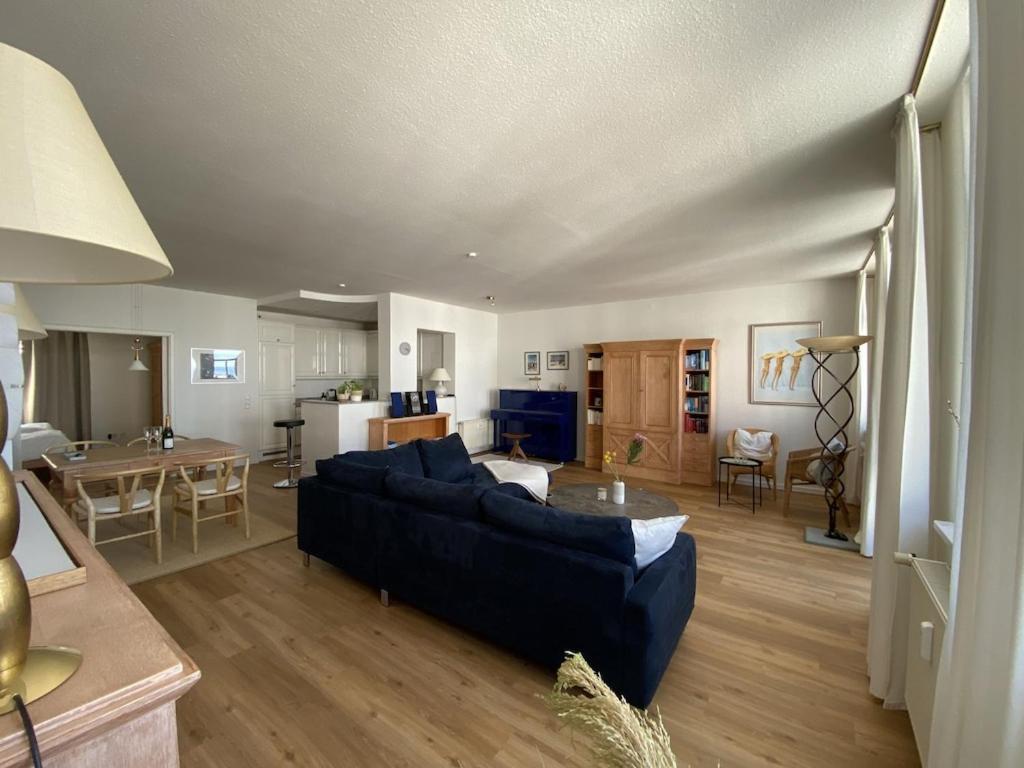 Villa Seeblick Warnemuende - Fewo Mit Meerblick Und Balkon Direkt Am Strand Fuer 2-4 Pers รอสต็อค ภายนอก รูปภาพ